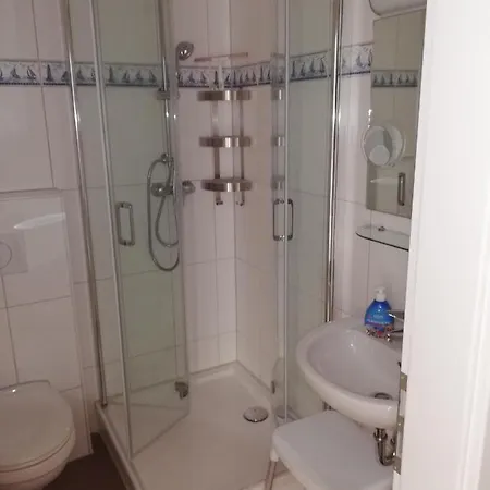 Appartement Ferienwohnung Berolina Mit Ueberdachter Terrasse Wiese 2 Zimmer 2 Baeder 2 Tv