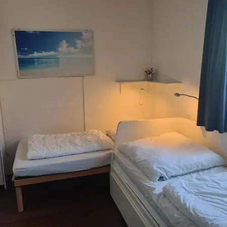 Ferienwohnung Berolina Mit Ueberdachter Terrasse Wiese 2 Zimmer 2 Baeder 2 Tv Appartement