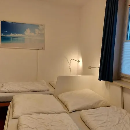 Ferienwohnung Berolina Mit Ueberdachter Terrasse Wiese 2 Zimmer 2 Baeder 2 Tv Appartement Graal-Mueritz