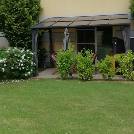 Ferienwohnung Berolina Mit Ueberdachter Terrasse Wiese 2 Zimmer 2 Baeder 2 Tv